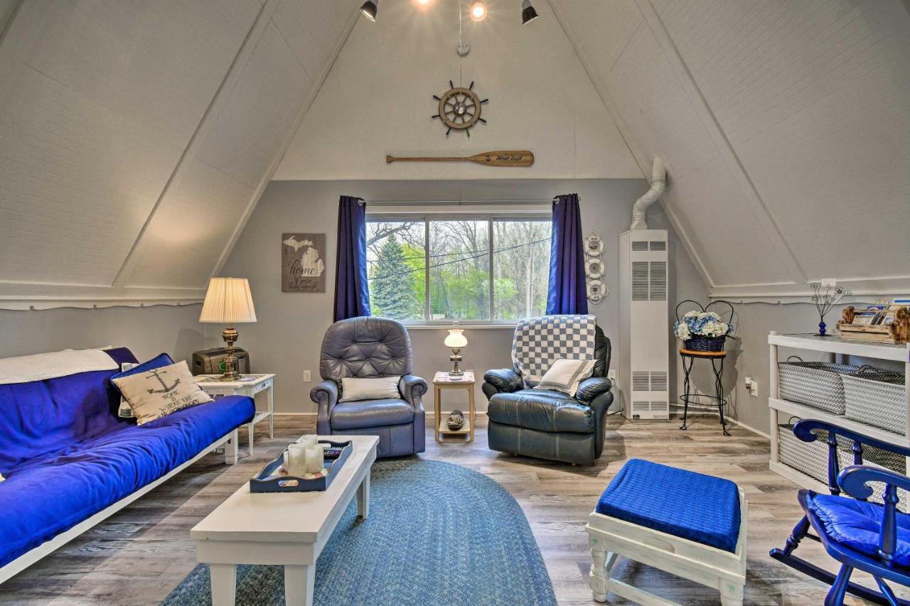 Bright And Cozy A-Frame Studio Steps To River! Algonac Extérieur photo