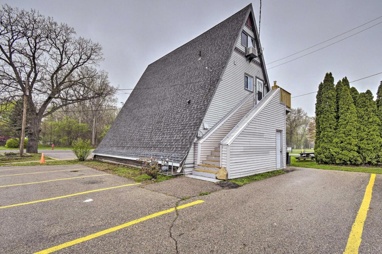 Bright And Cozy A-Frame Studio Steps To River! Algonac Extérieur photo